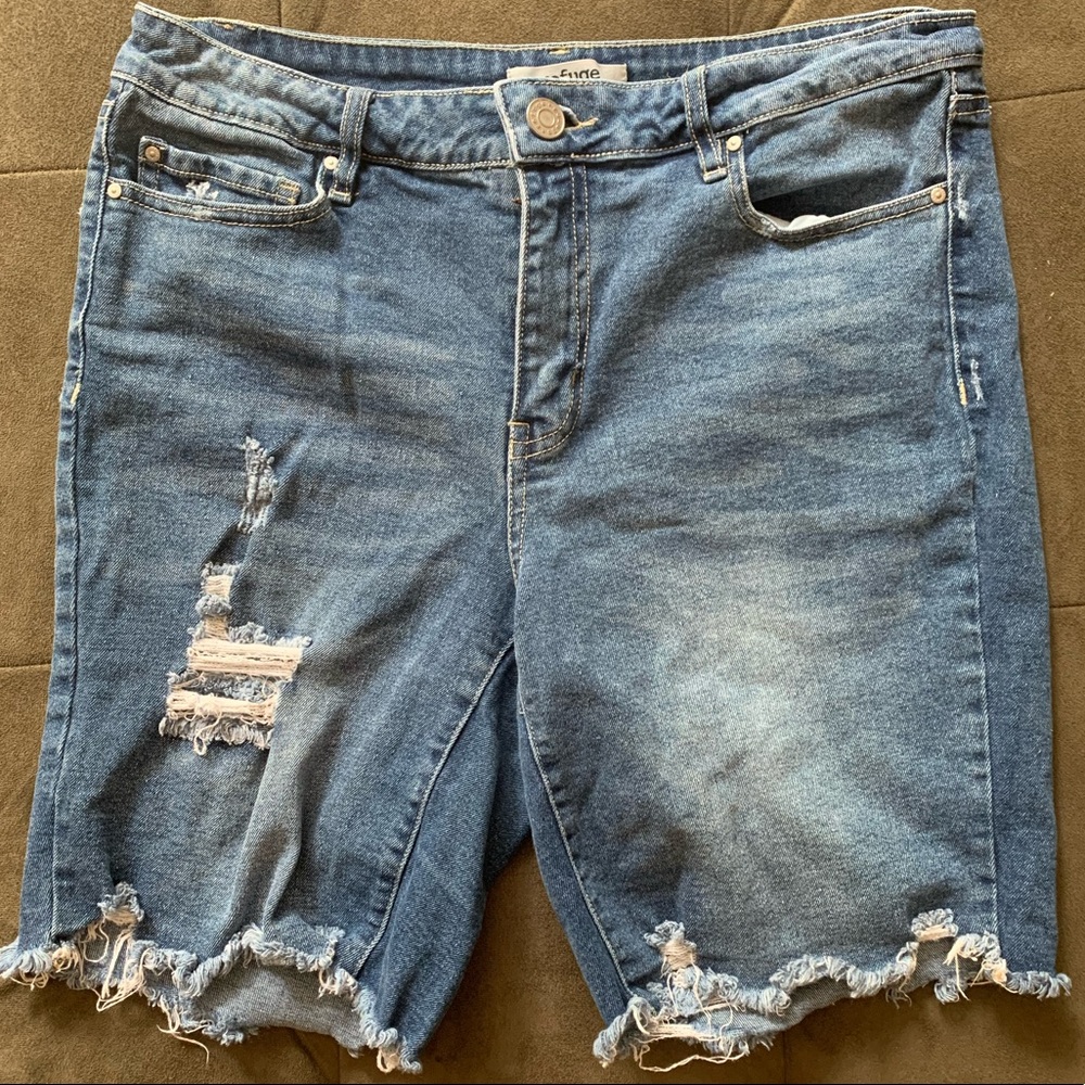 Charlotte Russe Bermuda Shorts size 8